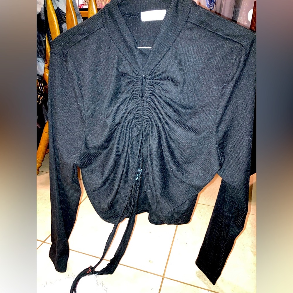 Long Sleeve Tie up belly shirt